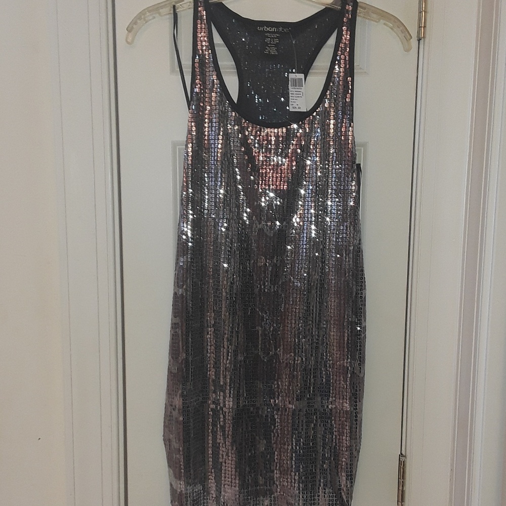 NWT sleeveless gold sequin top, XS
